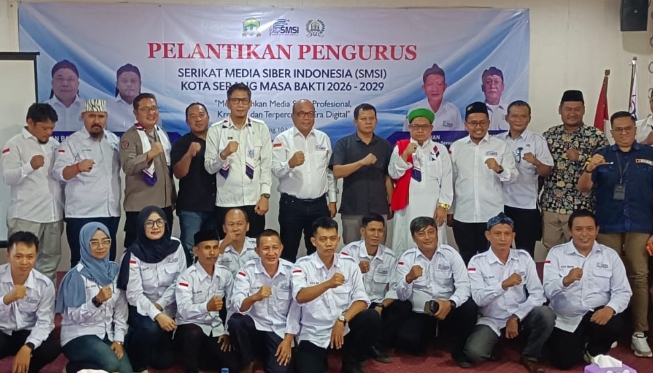 Ketua SMSI Banten Lesman Bangun Resmi Kukuhkan Pengurus Baru SMSI Kota Serang 2026-2029