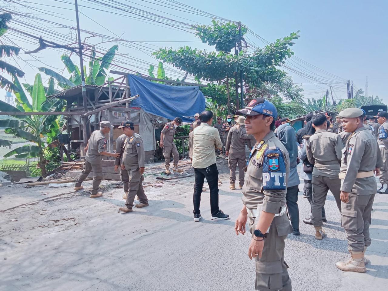 Ditenggat Waktu 4 Hari, Satpol PP Bakal Bongkar Sisa Bangunan Liar di Kibin