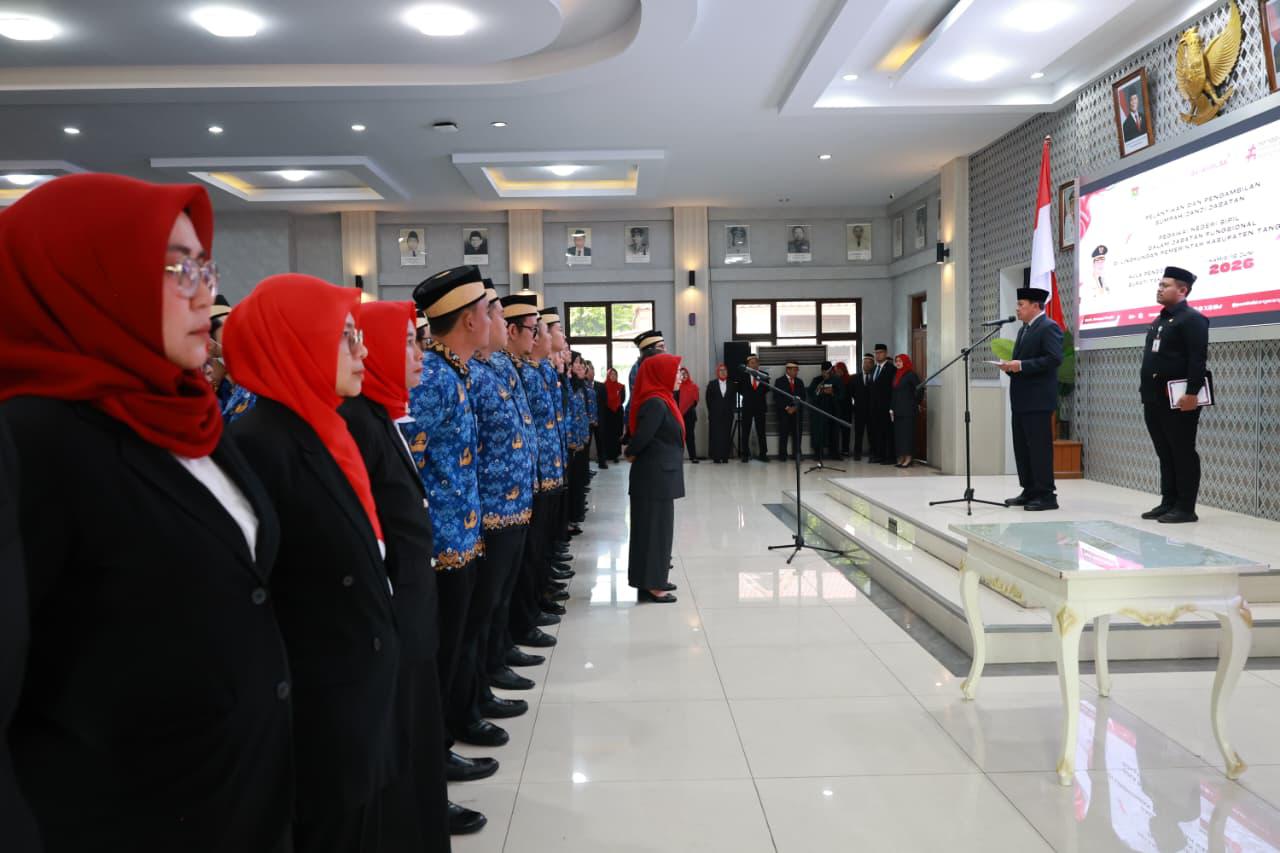 486 PNS Fungsional Pemkab Tangerang Diambil Sumpah, Siap Tingkatkan Pelayanan Publik
