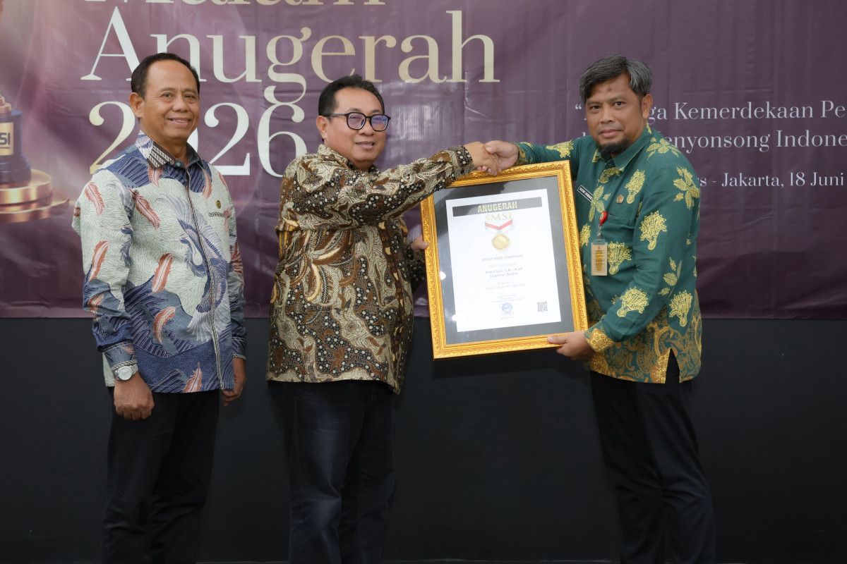 Andra Soni Raih Anugerah SMSI 2026 Kategori Spirit Pers Indonesia
