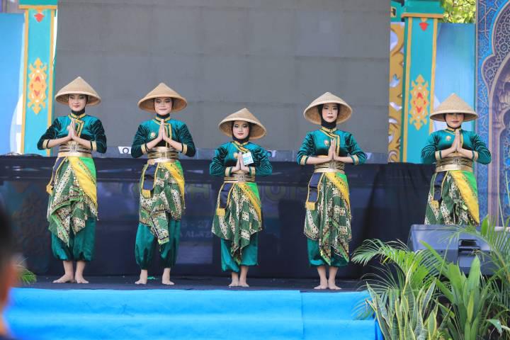 Semarak Festival Al-A’zhom ke-13, Puluhan Tim Bersaing di Lomba Tari Kreasi Nusantara
