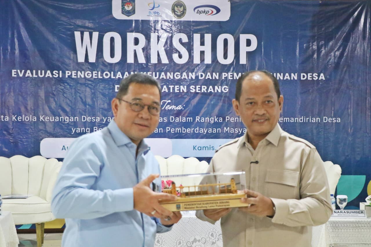 Wabup Serang Tekankan Pemdes Tak Boleh Halangi Kualitas Pelayanan Meski Keterbatasan Fiskal