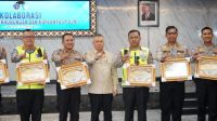Beri Penghargaan ke Korlantas Polri, Menhub Apresiasi Inovasi Sukseskan Angkutan Lebaran 2026