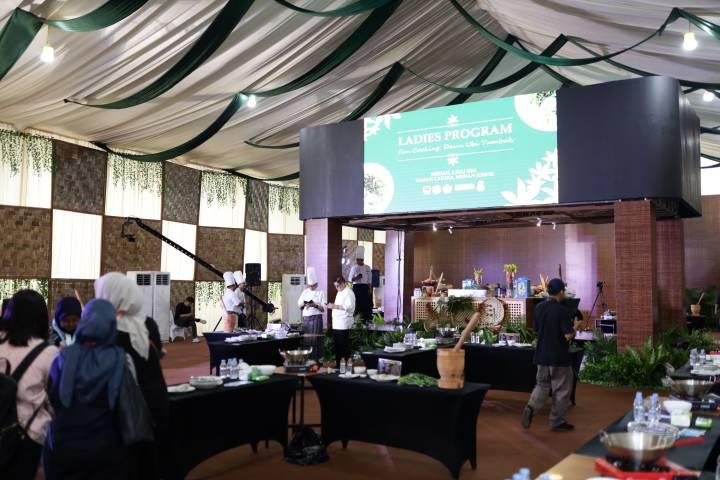 Promosikan Pangan Lokal, TP PKK Kota Tangerang Kenalkan Ubi Tumbuk di Ladies Program APEKSI