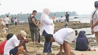 Masih Jadi Favorit, 273.158 Wisnus dan Wisman Kunjungi Pantai Anyer-Cinangka Selama Libur Sekolah