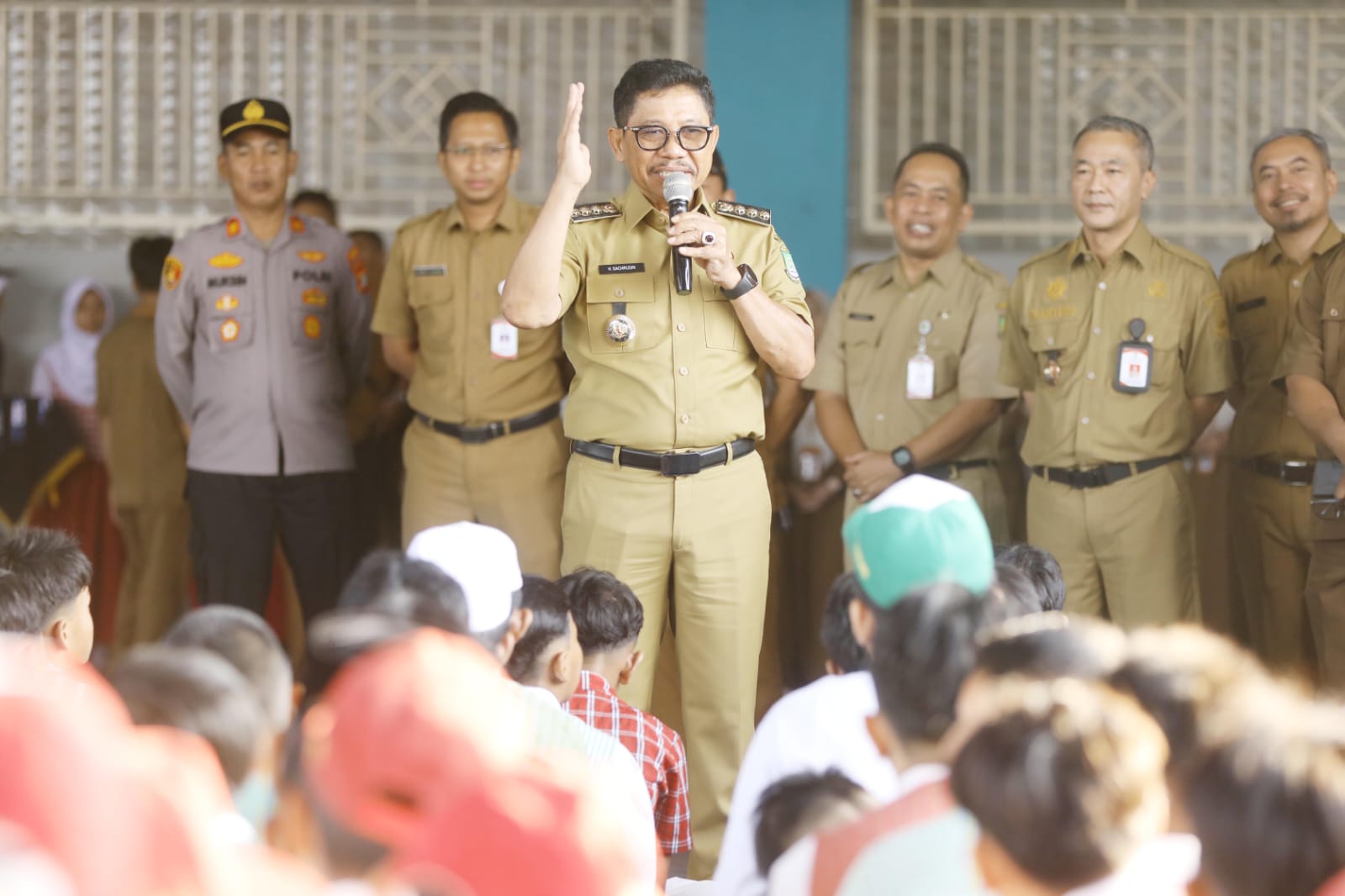 Wali Kota dan Wakil Wali Kota Tangerang Tinjau MPLS Ke Sekolah