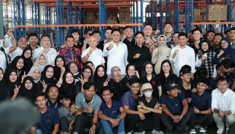 Bupati Tangerang Bersama Wagub Banten Dampingi Wapres Gibran Tinjau Industri Motor Listrik di Balaraja