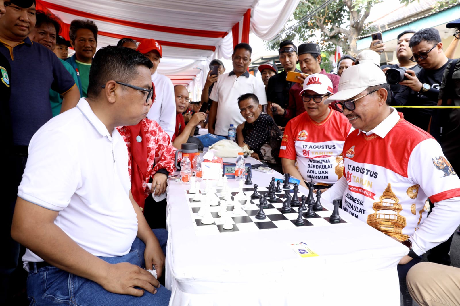 Walikota Tangerang dan Gubernur Banten Adu Strategi di Papan Catur