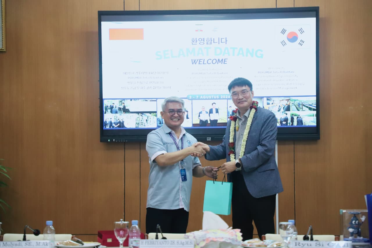 Jalin Kerja Sama, Perumda Tirta Albantani Terima Bantuan Hibah SPAM Mobile dari Korea Selatan.