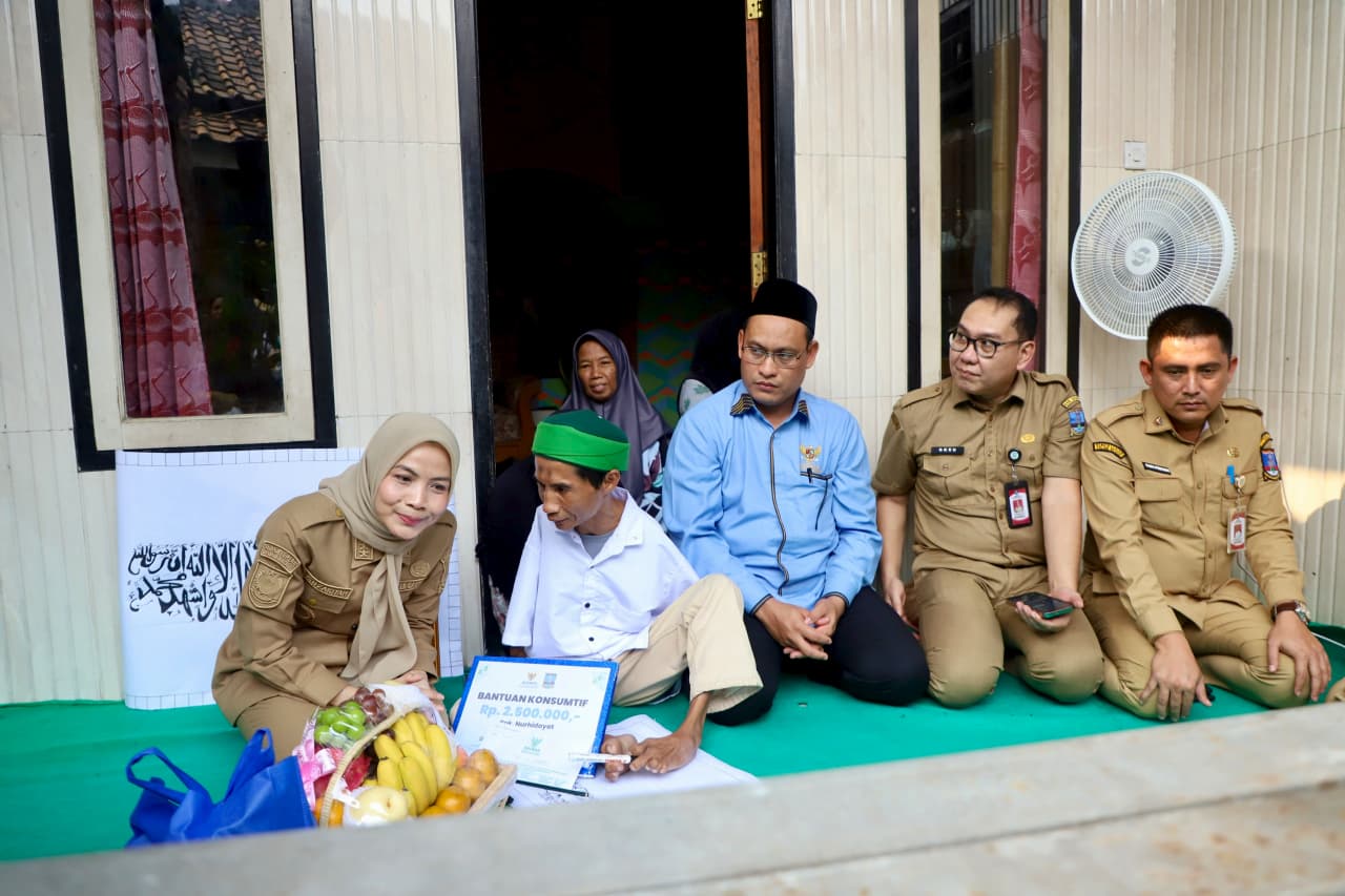Bupati Serang Ratu Zakiyah Puji Kegigihan Nurhidayat Meski Keterbatasan Fisik