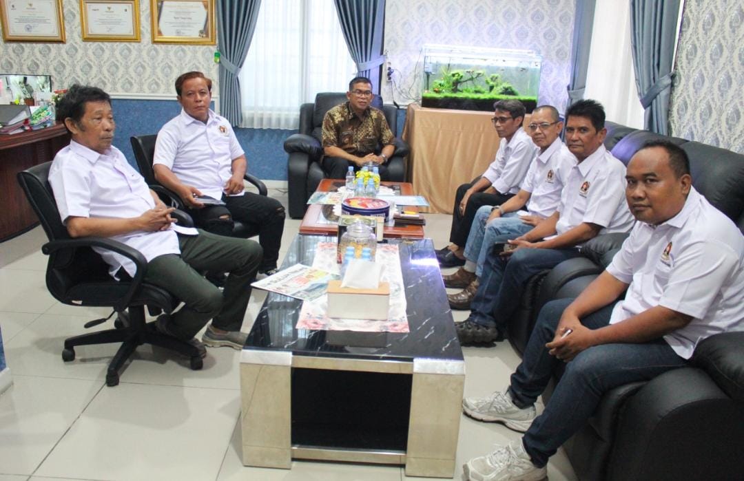 PWI Kota Tangerang Serahkan SK ke Kesbangpol, Wawan Fauzi: Peran Media Bisa Berdampak Besar hingga Fatal