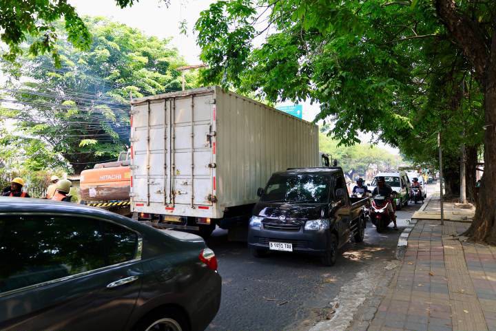 Jalan M. Toha hingga Marsekal Suryadarma Diperbaiki, Ini Rekayasa Arus Kendaraannya