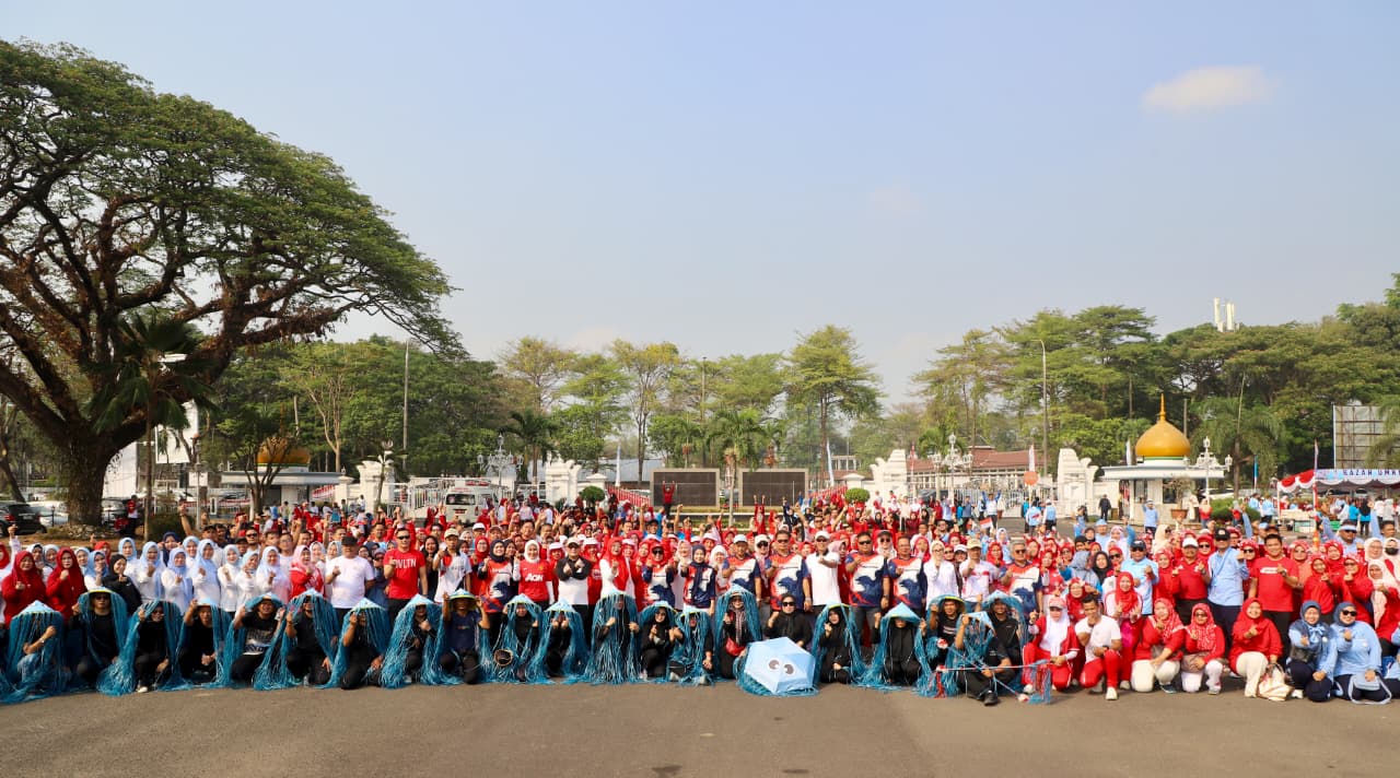 Perkuat Persaudaraan, Bupati Serang Ratu Zakiyah Ramaikan Perlombaan HUT ke 81 RI
