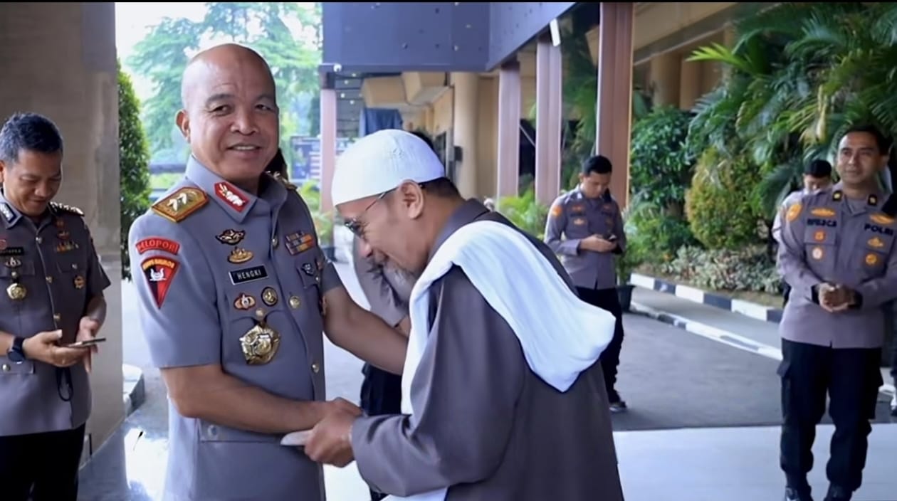 Dari Masjid Baiturrahman Polda Banten Menuju Baitullah, Hadiah Umroh Jadi Wujud Kepedulian Kapolda