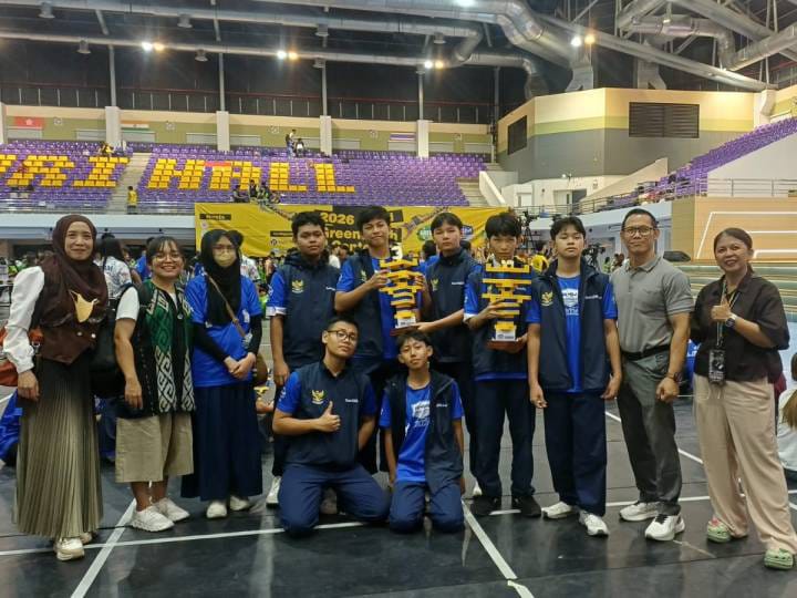 Tim Robotik SMP PGRI 2 Ciledug Kota Tangerang Meraih Prestasi Tingkat Internasional di Thailand