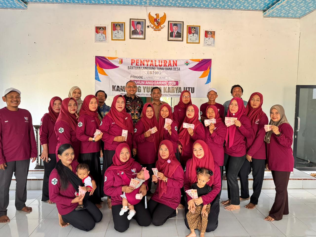 Pemkamp Yudha Karya Jitu Salurankan Insentif Guru Ngaji, Mudin dan Kader Posyandu