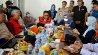 Tinjau Pos Pengamatan GAK, Bupati Ratu Zakiyah Intruksikan KBM Sekolah di 7 Kecamatan Secara Daring.