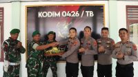 Polres Tulang Bawang Beri Kejutan HUT TNI ke-81, Sinergitas TNI-Polri Makin Solid dan Kompak