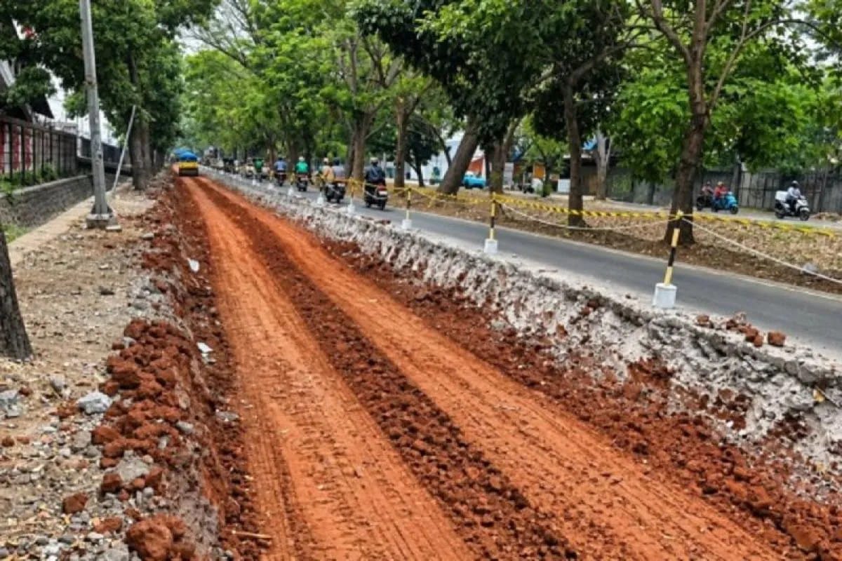 Dinas PUPR Kota Tangerang Terus Perbaiki Jalan