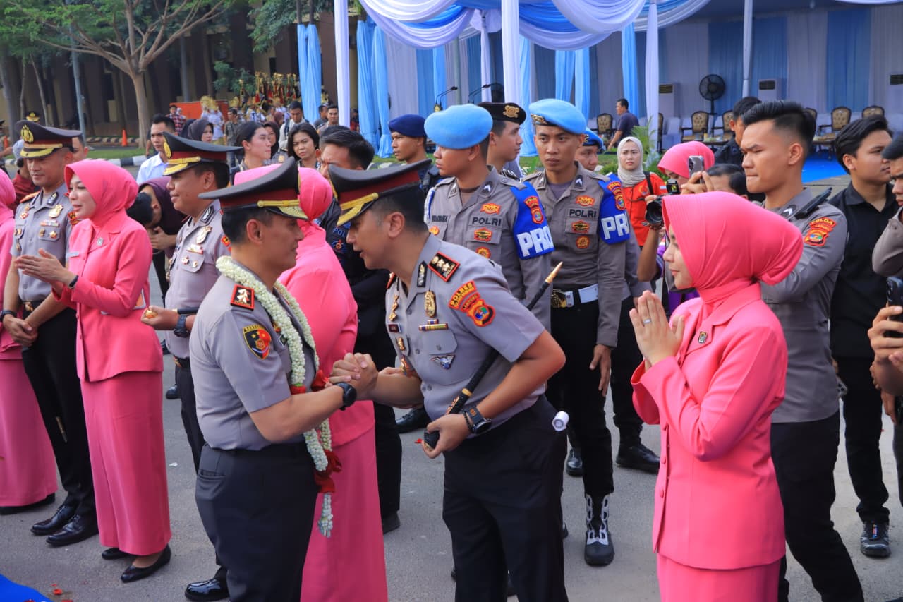 Kapolres Tulang Bawang AKBP Adri Bhirawasto Hadiri Serah Terima Pataka Polda Lampung