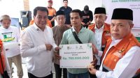 Pemkab Tangerang dan BAZNAS Salurkan Santunan Yatim-Dhuafa serta Bantuan Usaha