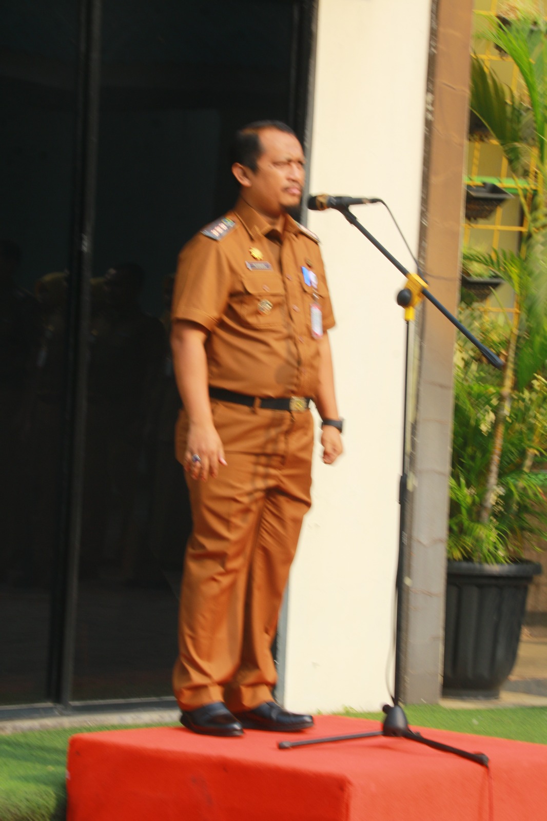Jaga Ketenteraman Warga, Kecamatan Tangerang Perkuat Kesiapsiagaan 80 Anggota Satlinmas