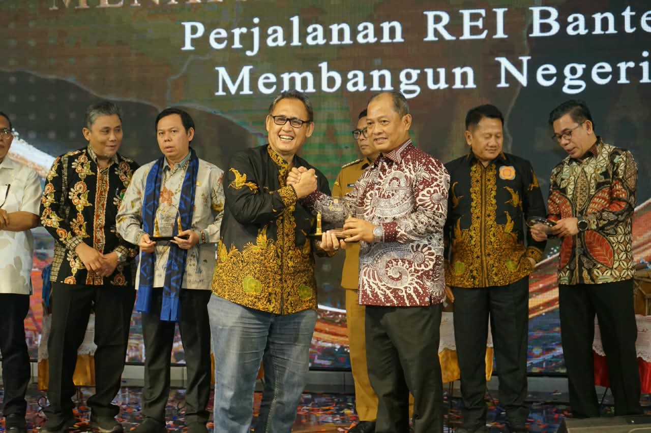 Pemkab Serang Raih Penghargaan REI Banten atas Komitmen Wujudkan 3 Juta Perumahan Rakyat